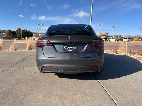 Used 2022 Tesla Model X image 6