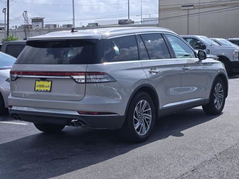 Used 2023 Lincoln Aviator 2WD image 8