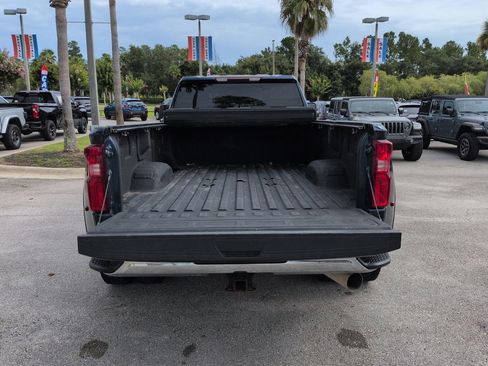 Used 2021 Chevrolet Silverado 3500 LT w/ Convenience Package AWD/4WD image 12