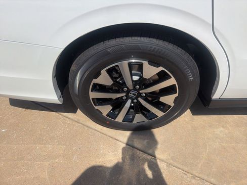 New 2026 Honda Odyssey EX-L image 32