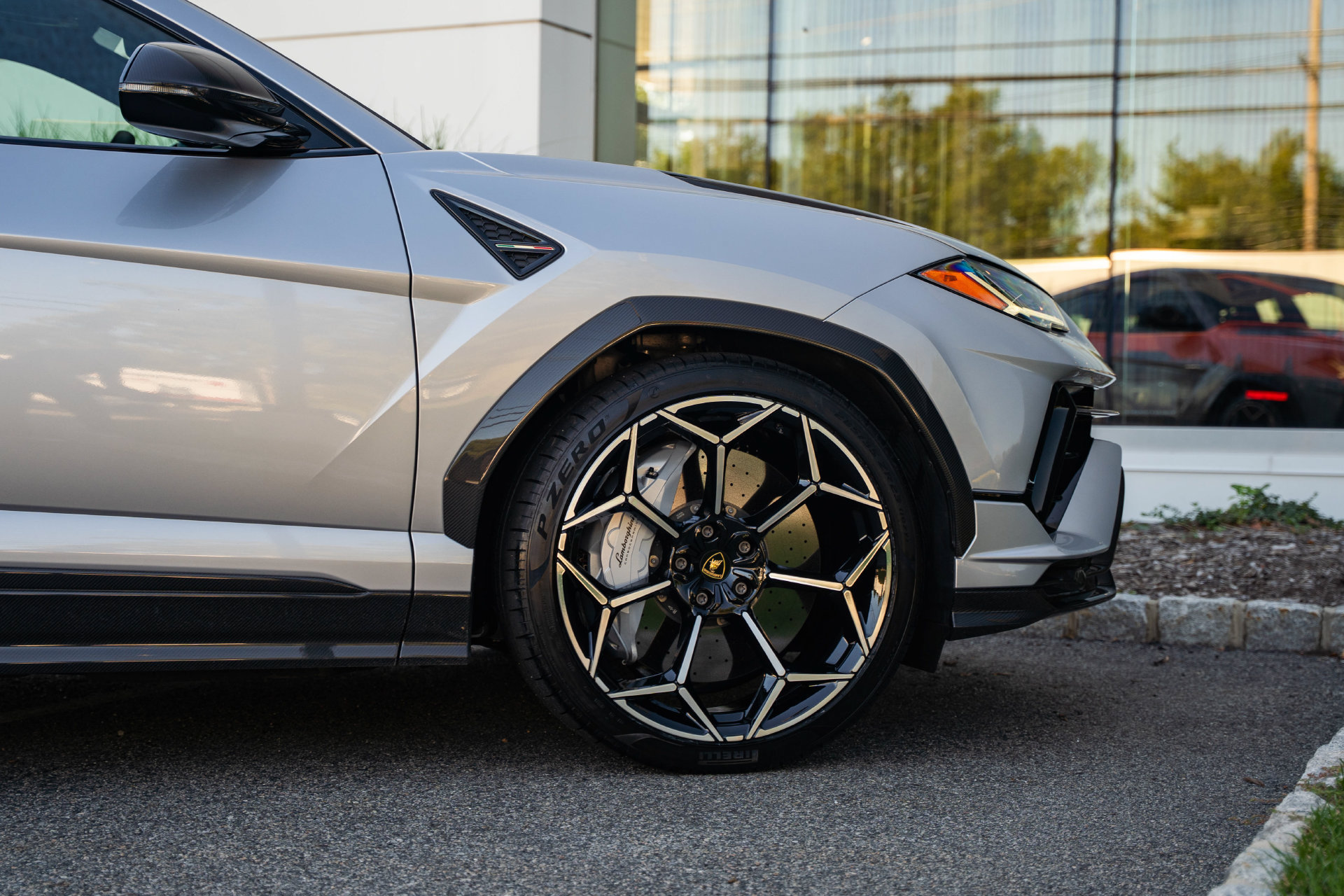 Used 2024 Lamborghini Urus Performante AWD/4WD image 15