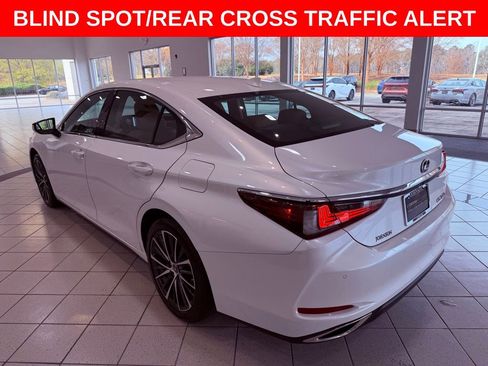Certified 2024 Lexus ES 350 w/ Premium Package image 5