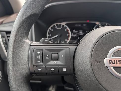 Used 2021 Nissan Rogue S AWD/4WD image 20
