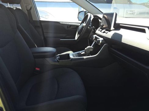 Used 2025 Toyota RAV4 LE image 9