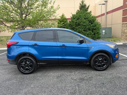 Used 2019 Ford Escape S image 7
