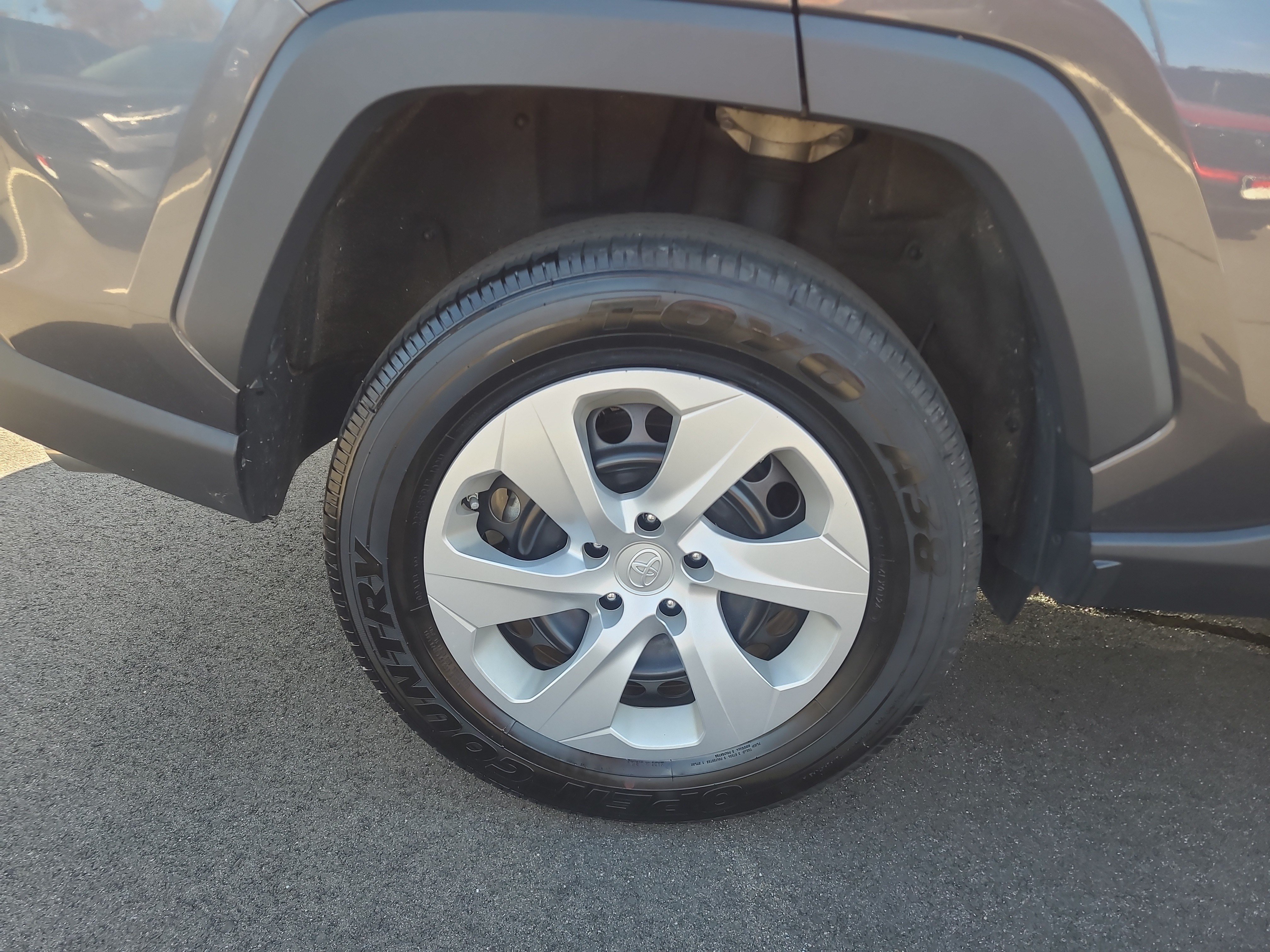 Certified 2024 Toyota RAV4 LE AWD/4WD image 11
