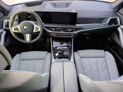Used 2026 BMW X5 xDrive40i w/ M Sport Package AWD/4WD image 33