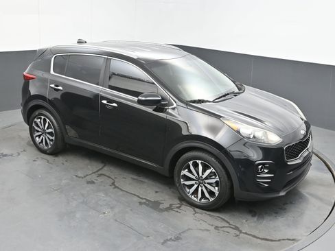 Used 2017 Kia Sportage EX image 29