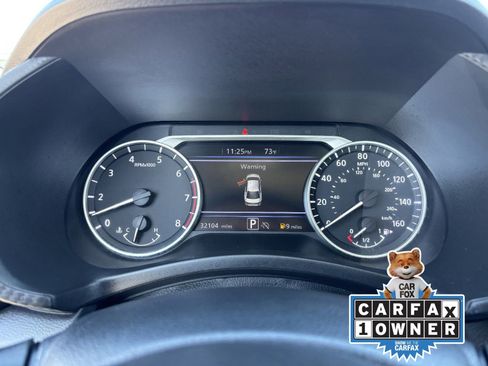 Certified 2025 Nissan Sentra SR FWD image 30