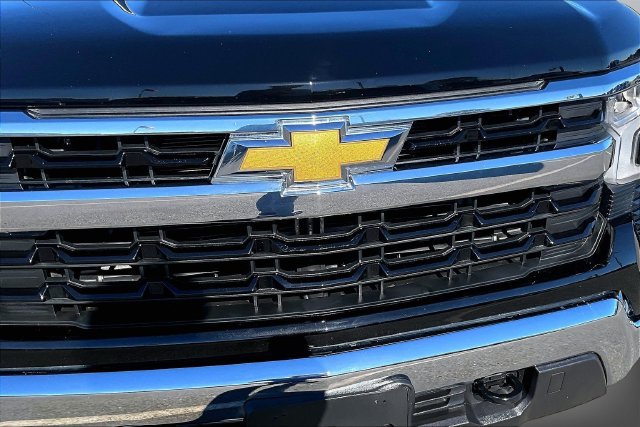 Used 2025 Chevrolet Silverado 1500 LT AWD/4WD image 27