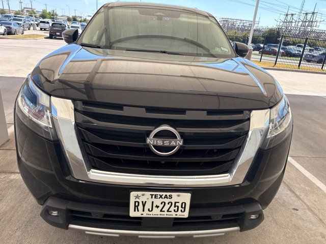 Used 2022 Nissan Pathfinder SL w/ SL Premium Package FWD image 3