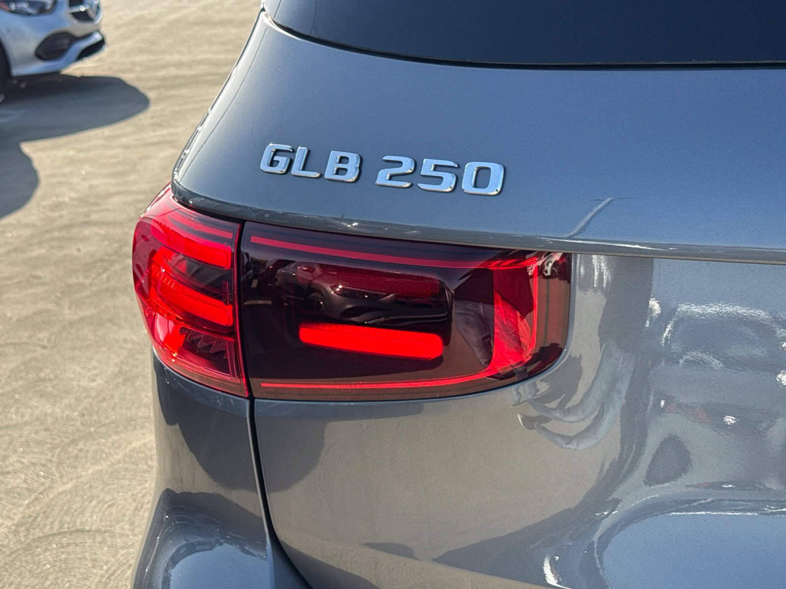 New 2026 Mercedes-Benz GLB 250 4MATIC image 13
