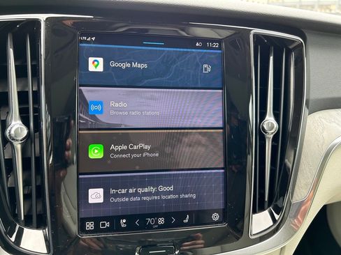 Certified 2025 Volvo V60 B5 Cross Country Plus image 25