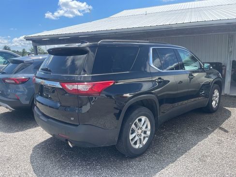 Used 2021 Chevrolet Traverse LT FWD image 6