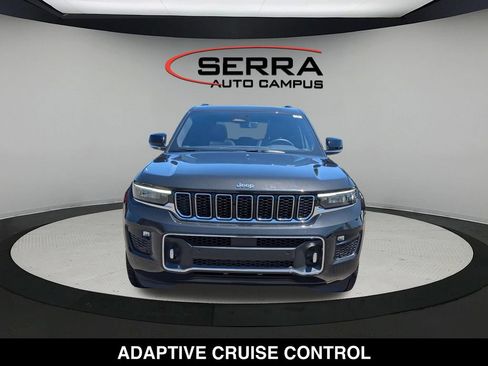 Used 2023 Jeep Grand Cherokee Overland w/ Luxury Tech Group IV AWD/4WD image 10