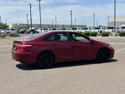 Used 2015 Toyota Camry XSE FWD image 5