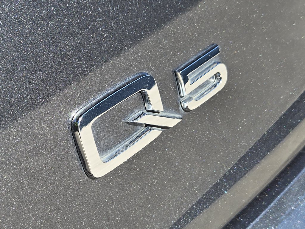 Used 2023 Audi Q5 e Prestige AWD/4WD image 15
