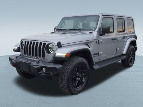 Used 2021 Jeep Wrangler Unlimited Sahara image 3