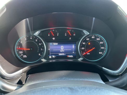 Used 2019 Chevrolet Equinox LT image 17