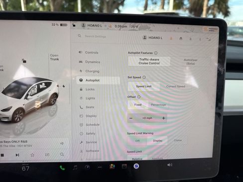 Used 2023 Tesla Model Y Long Range image 28