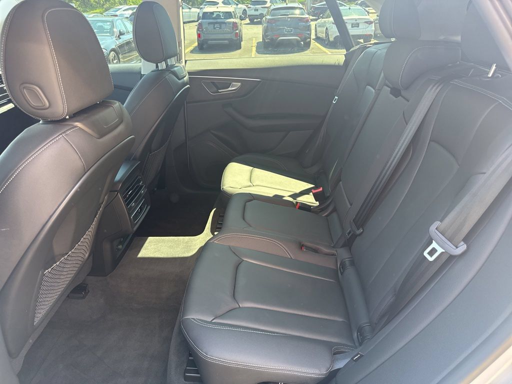 Used 2023 Audi Q8 Premium w/ Convenience Package AWD/4WD image 50