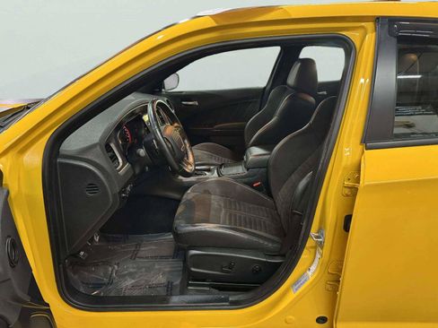 Used 2017 Dodge Charger R/T RWD image 14