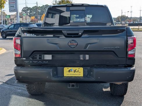 Used 2020 Nissan Titan PRO-4X w/ Pro-4x Convenience Package image 4