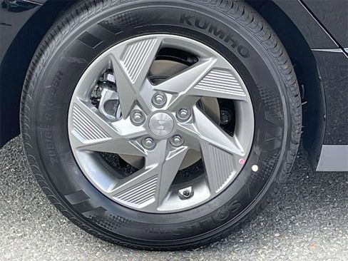 New 2025 Hyundai Sonata SE image 9