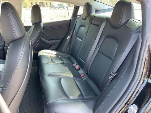 Used 2019 Tesla Model 3 image 18