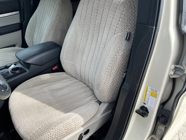 Used 2018 Ford Explorer XLT w/ Equipment Group 201A FWD image 20