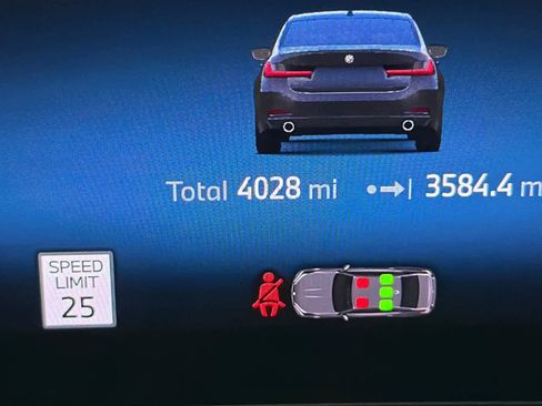 Used 2025 BMW 330i Sedan w/ Convenience Package image 25