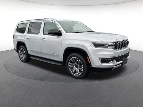 Used 2024 Jeep Wagoneer Series II AWD/4WD image 8