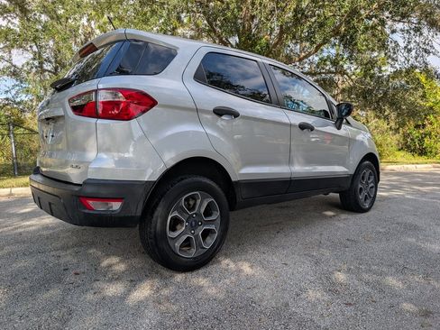 Used 2021 Ford EcoSport S image 9
