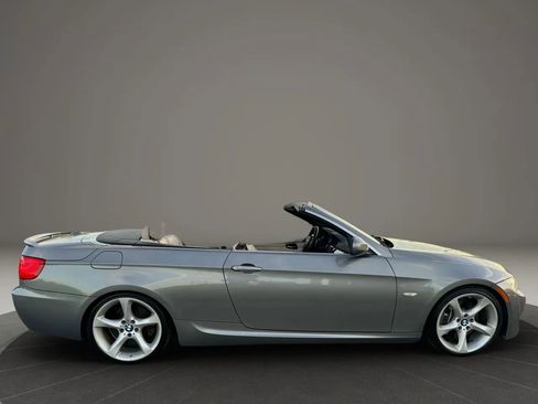 Used 2011 BMW 335i Convertible RWD image 3