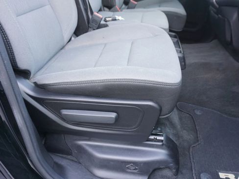 Used 2019 RAM 1500 Big Horn image 30