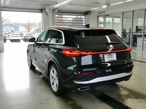 New 2025 Audi Q5 Prestige image 4