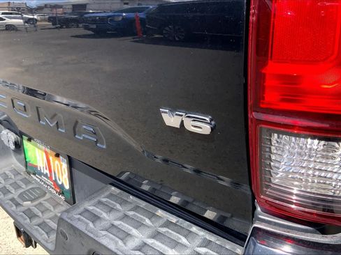Used 2019 Toyota Tacoma 2WD Double Cab image 7