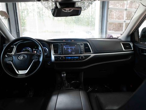 Used 2019 Toyota Highlander Limited image 20