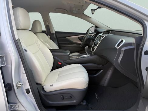 Used 2017 Nissan Murano SV FWD image 14