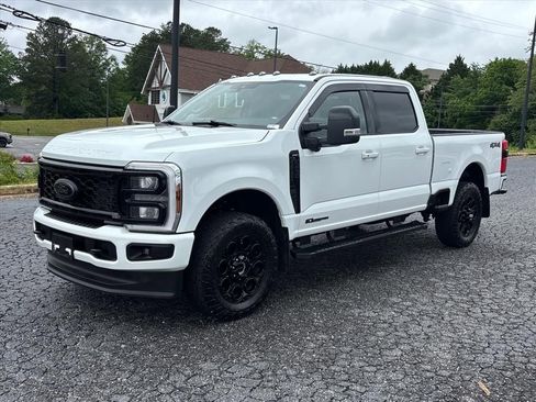 Used 2025 Ford F250 Lariat w/ Black Appearance Package AWD/4WD image 3
