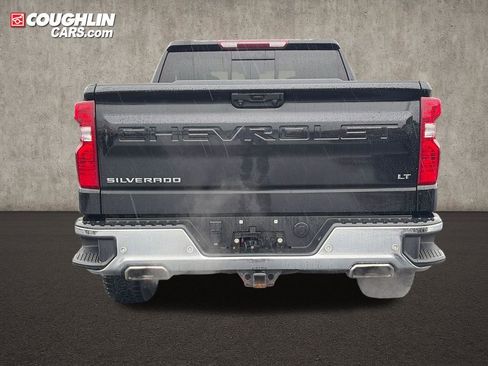 Used 2022 Chevrolet Silverado 1500 LT AWD/4WD image 5