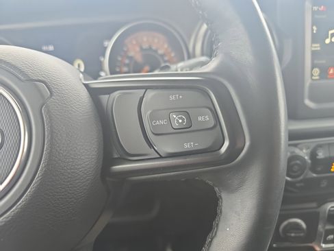 Used 2021 Jeep Wrangler Sport S image 21