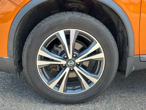 Used 2017 Nissan Rogue SL w/ SL Premium Package AWD/4WD image 9