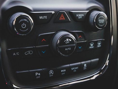 Used 2019 Dodge Durango GT image 17