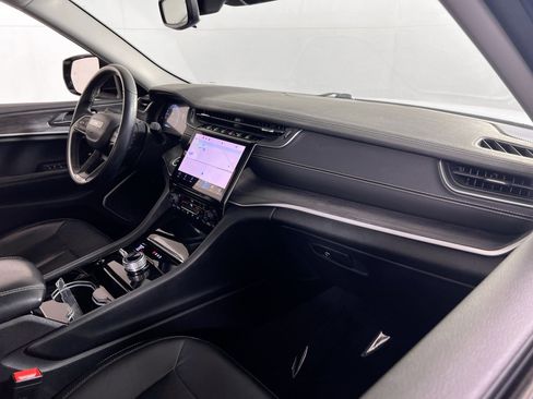 Used 2022 Jeep Grand Cherokee Limited image 29