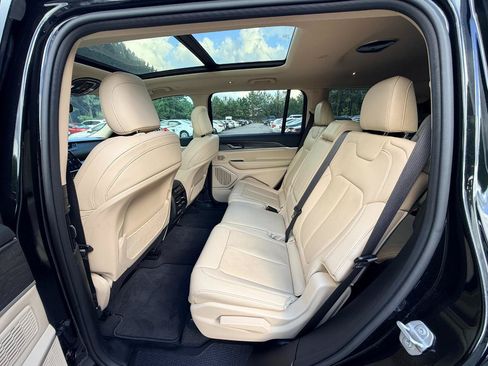 Used 2021 Jeep Grand Cherokee L Limited AWD/4WD image 11