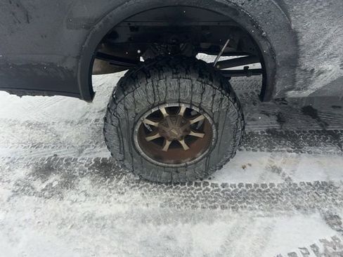 Used 2018 Ford F150 Lariat w/ Equipment Group 502A Luxury image 6