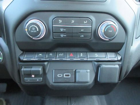 New 2026 Chevrolet Silverado 1500 Custom Trail Boss w/ LPO, Dark Essentials Package image 29