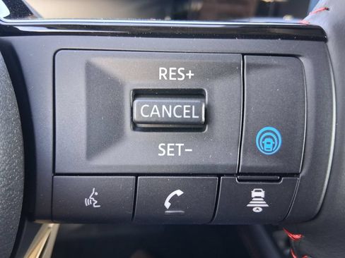 New 2026 Nissan Kicks SR w/ Cold Weather Package FWD image 12