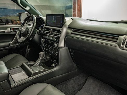 Certified 2022 Lexus GX 460 Premium w/ Premium Plus Package image 38